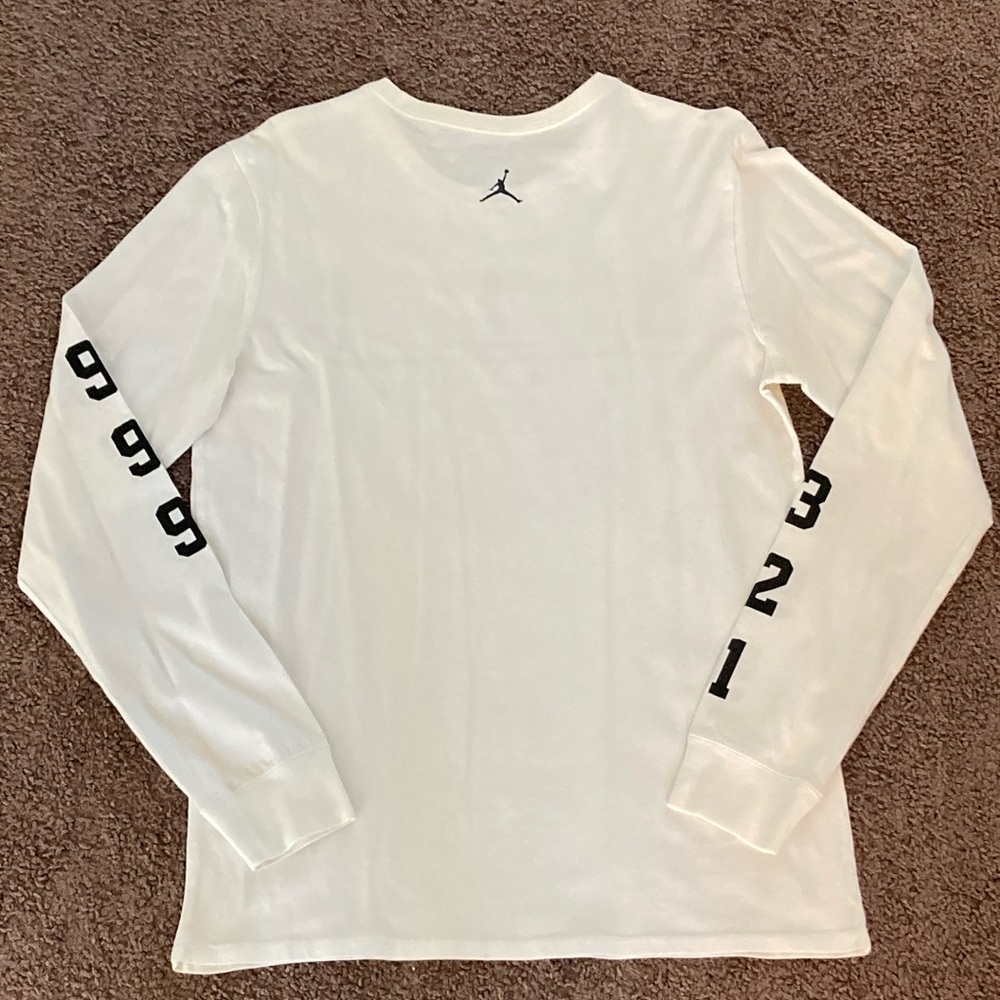 Air Jordan White Long Sleeve Shirt Size M - Picture 11 of 11